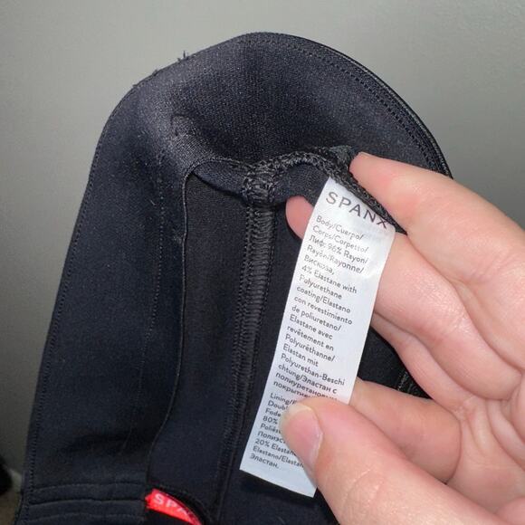 Spanx Faux Leather Leggings Black Large High Rise Shaping Slim Fit - Picture 5 of 7